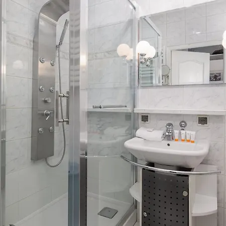 One Bedroom With Balcony In By Renters Appartement Poznań