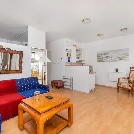 One Bedroom With Balcony In By Renters Appartement *