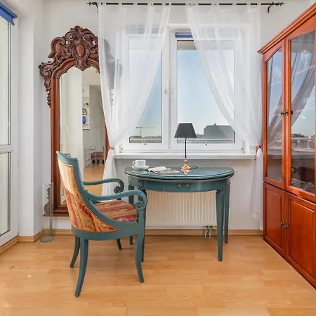 Апартаменты One Bedroom With Balcony In By Renters Познань