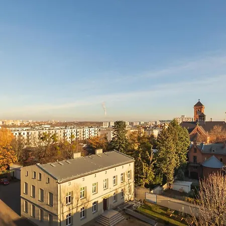 One Bedroom With Balcony In By Renters Apartment *